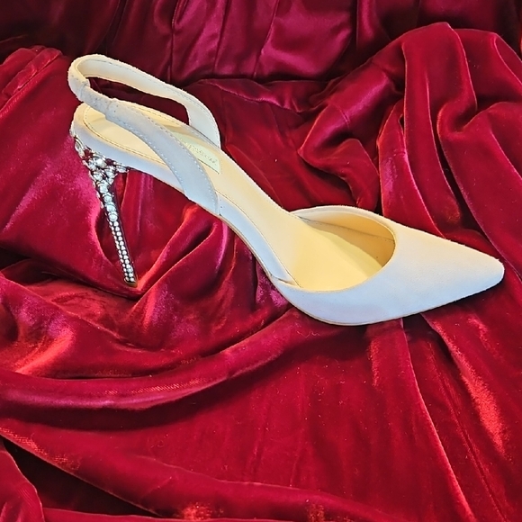 NEW, Disco Nights! Betsy Johnson, Light Pink suede, Crystal Embellished Heels - Picture 3 of 7